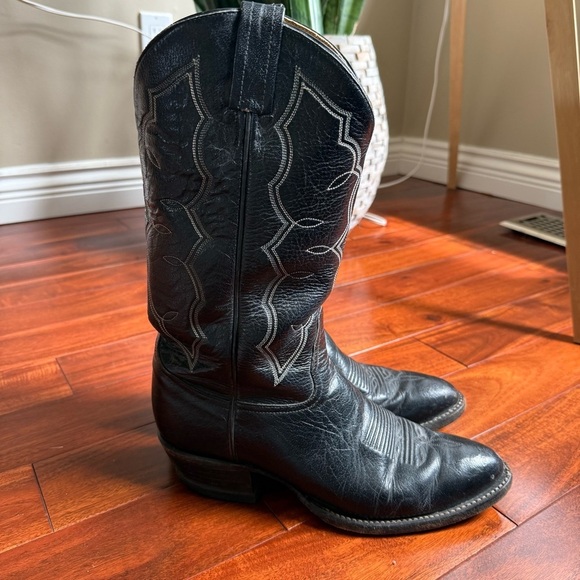 Tony Lama Black Leather Western Boots - Picture 5 of 15